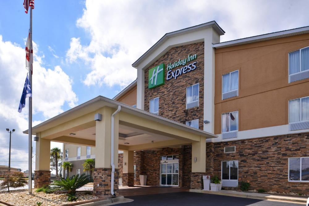 Holiday Inn Express Montgomery East I-85 Image 17