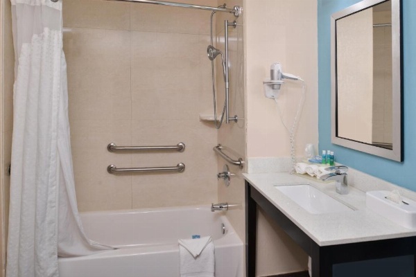 Holiday Inn Express Montgomery East I-85 image 35